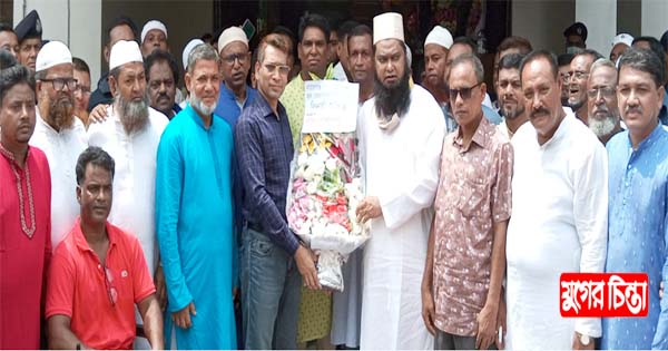 পুলিশ সুপারকে বিদায় শুভেচ্ছা জানান শ্রমিকলীগ নেতা পলাশ
