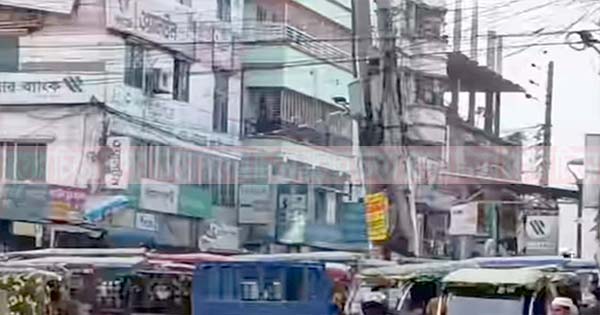 এই নির্বাচনে কেন এত দ্বন্দ্ব