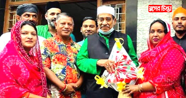 আবুল হাসনাত আবদুল্লাহকে ফুল দিয়ে শুভেচ্ছা জানালেন মেয়র আইভী