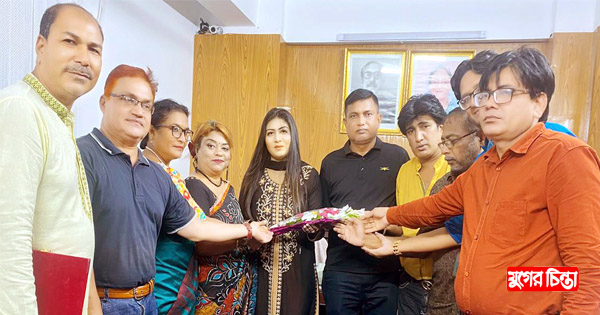 বরেণ্যজনের সাথে নারায়ণগঞ্জ আর্টিস্ট ফাউন্ডেশন নেতৃবৃন্দের সাক্ষাৎ
