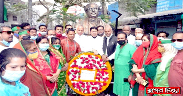 স্বাধীনতার সুবর্ণজয়ন্তীতে বঙ্গবন্ধুর ম্যুরালে মেয়র আইভী`র শ্রদ্ধা