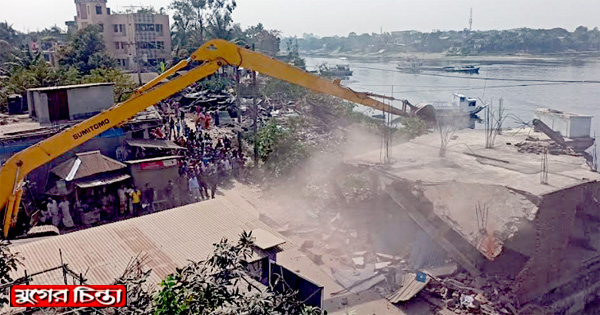 রূপগঞ্জে শীতলক্ষ্যার তীরের অবৈধ স্থাপনা উচ্ছেদে অভিযান