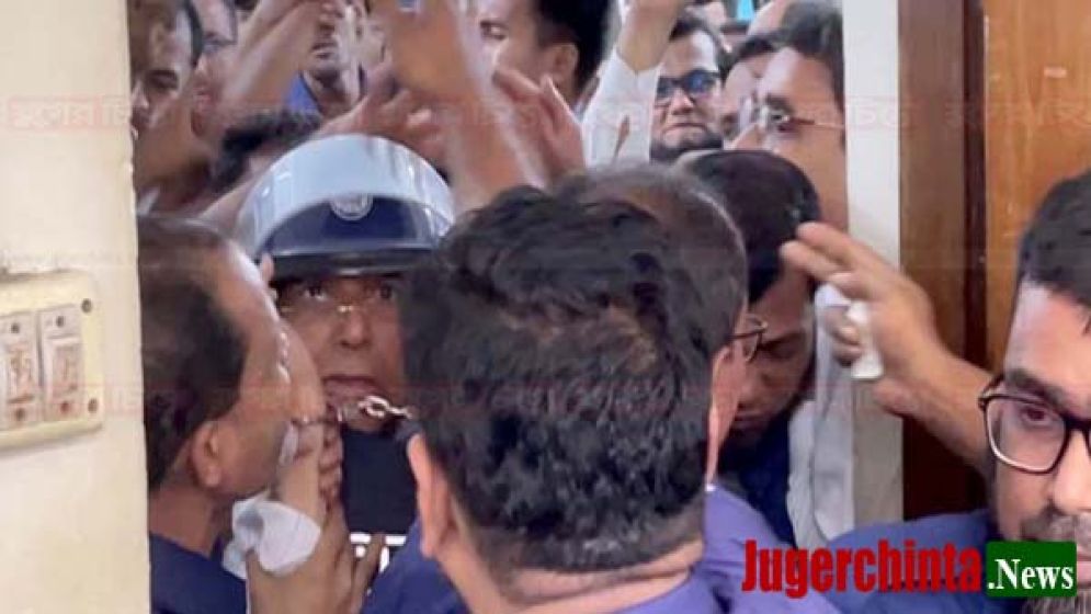 কিল-ঘুষি, উত্তম-মধ্যমে না.গঞ্জ ছাড়েন  সাবেক আইনমন্ত্রী আনিসুল হক
