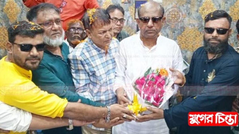 বাবুরাইলবাসীর পক্ষে বাবুলকে ফুল দিয়ে বরণ করে নিলেন যুবদল নেতা শহীদ ও বাপ্পী