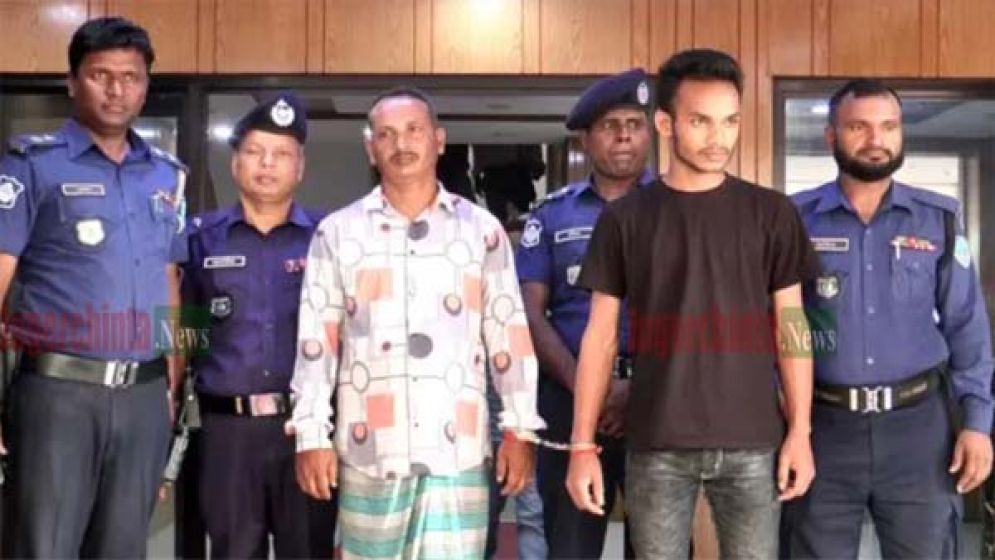 ১২ মামলার আসামি রেজ্জাক বাহিনীর প্রধান ও তার ছেলে গ্রেপ্তার