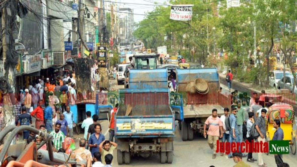 হকার চায় ফুটপাত, চ্যালেঞ্জে সাখাওয়াত-কালাম