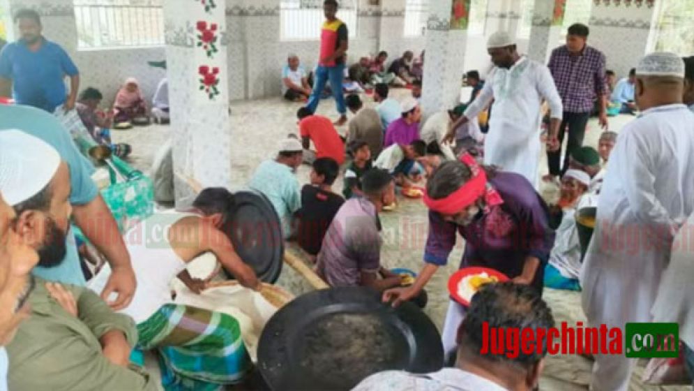 কদম রসুল দরগাহে ভক্ত-দর্শনার্থীর জন্য আশার মধ্যাহ্নভোজের আয়োজন