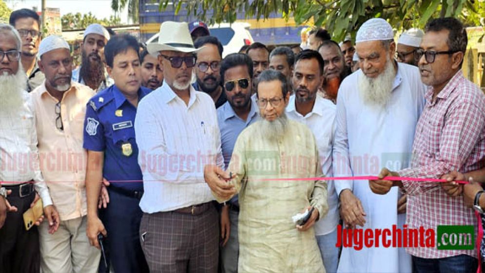 বন্দরে উন্নয়ন কাজের উদ্বোধনে এমপি আবুল কালাম ও প্রশাসক সাখাওয়াত